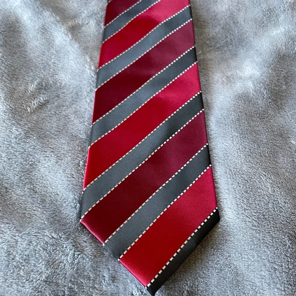 Vesuvio Napoli Italian Necktie Red Gray Black Striped Men's vintage‎ Tie